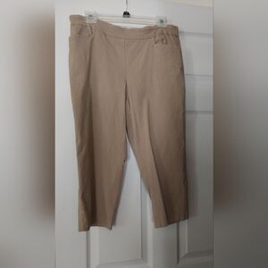 Women's Khaki Capri Pants